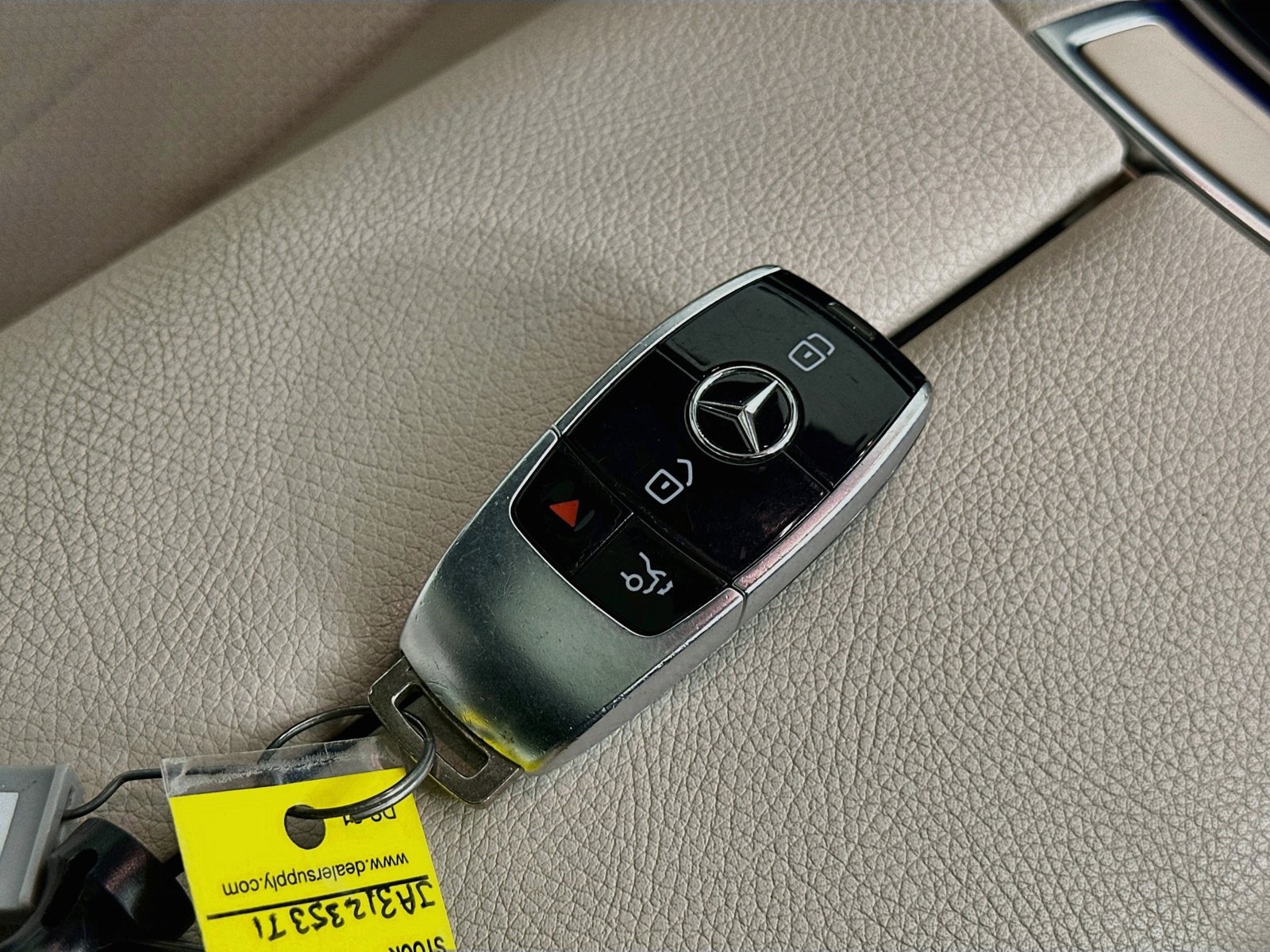 Used 2018 Mercedes-Benz E 300 4MATIC image 46