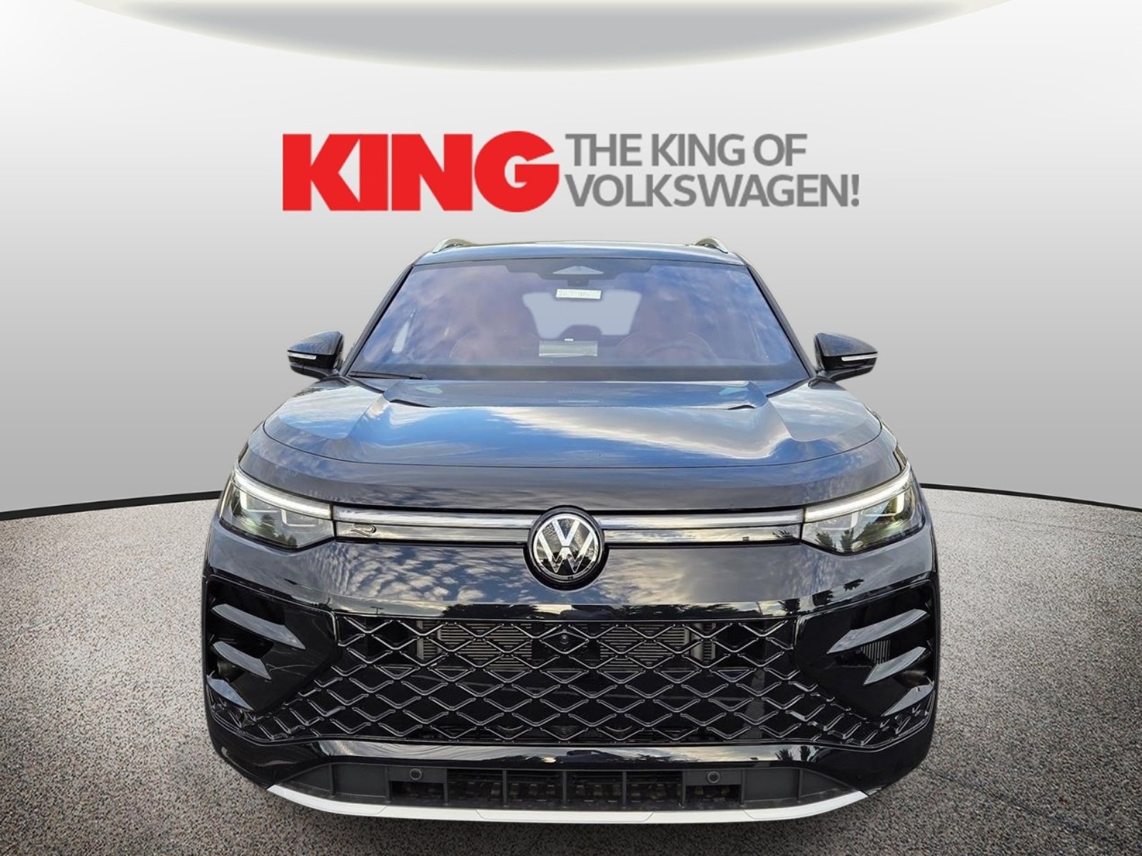 New 2026 Volkswagen Tiguan SEL R-Line AWD/4WD image 9