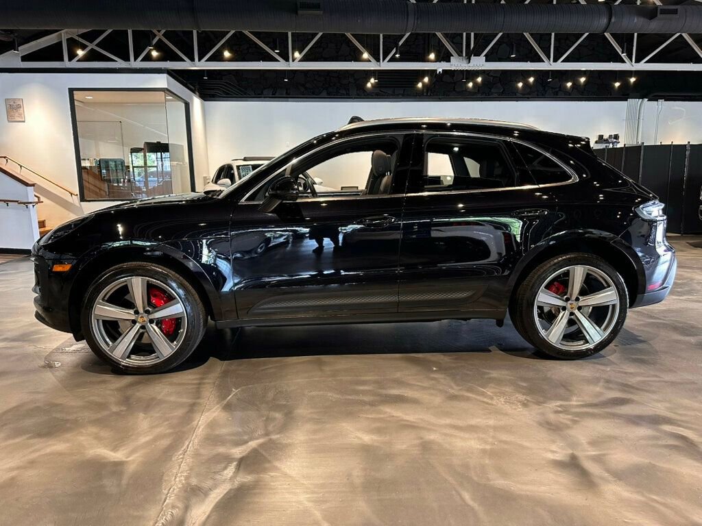 Used 2024 Porsche Macan S AWD/4WD image 2