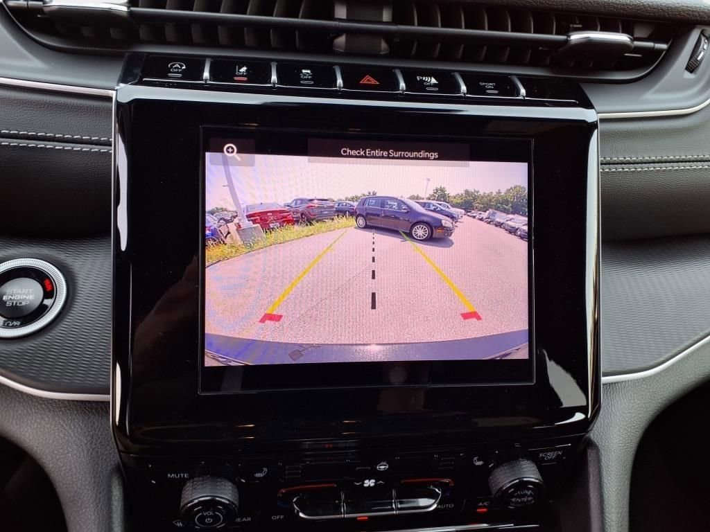 New 2025 Jeep Grand Cherokee L Altitude image 22