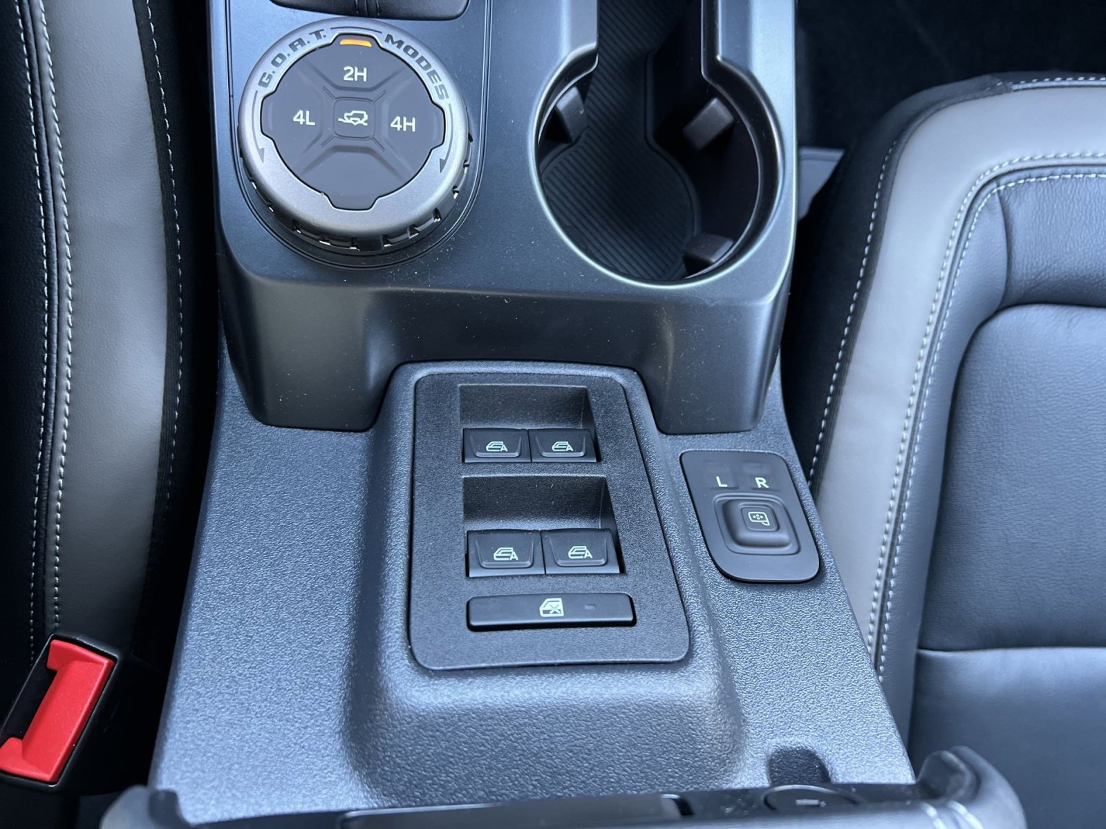 New 2025 Ford Bronco Outer Banks image 15