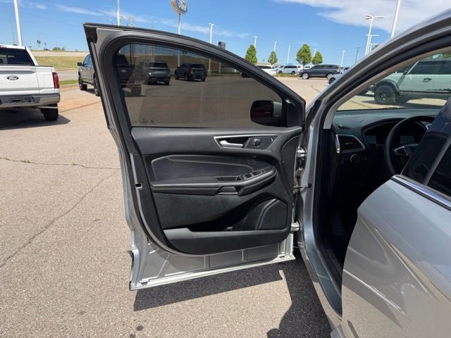 Used 2024 Ford Edge Titanium AWD/4WD image 7
