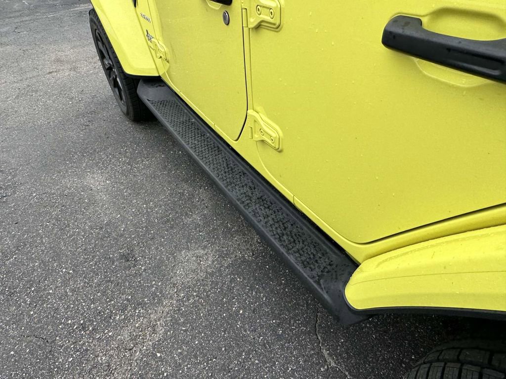 Used 2023 Jeep Wrangler Unlimited Sahara w/ Cold Weather Group image 13