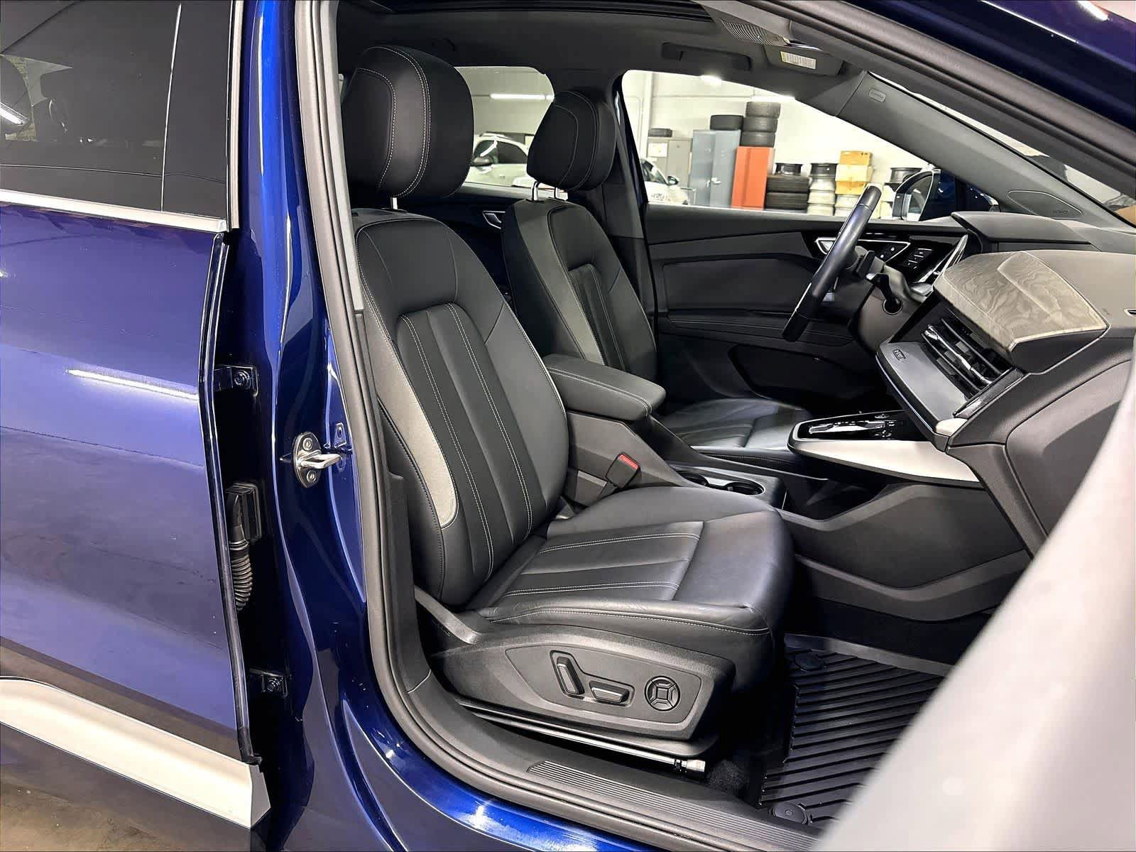 Used 2023 Audi Q4 e-tron Prestige AWD/4WD image 10