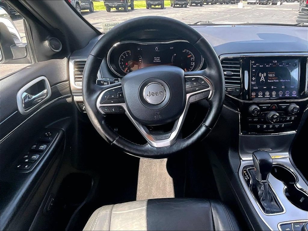 Used 2020 Jeep Grand Cherokee Limited AWD/4WD image 16