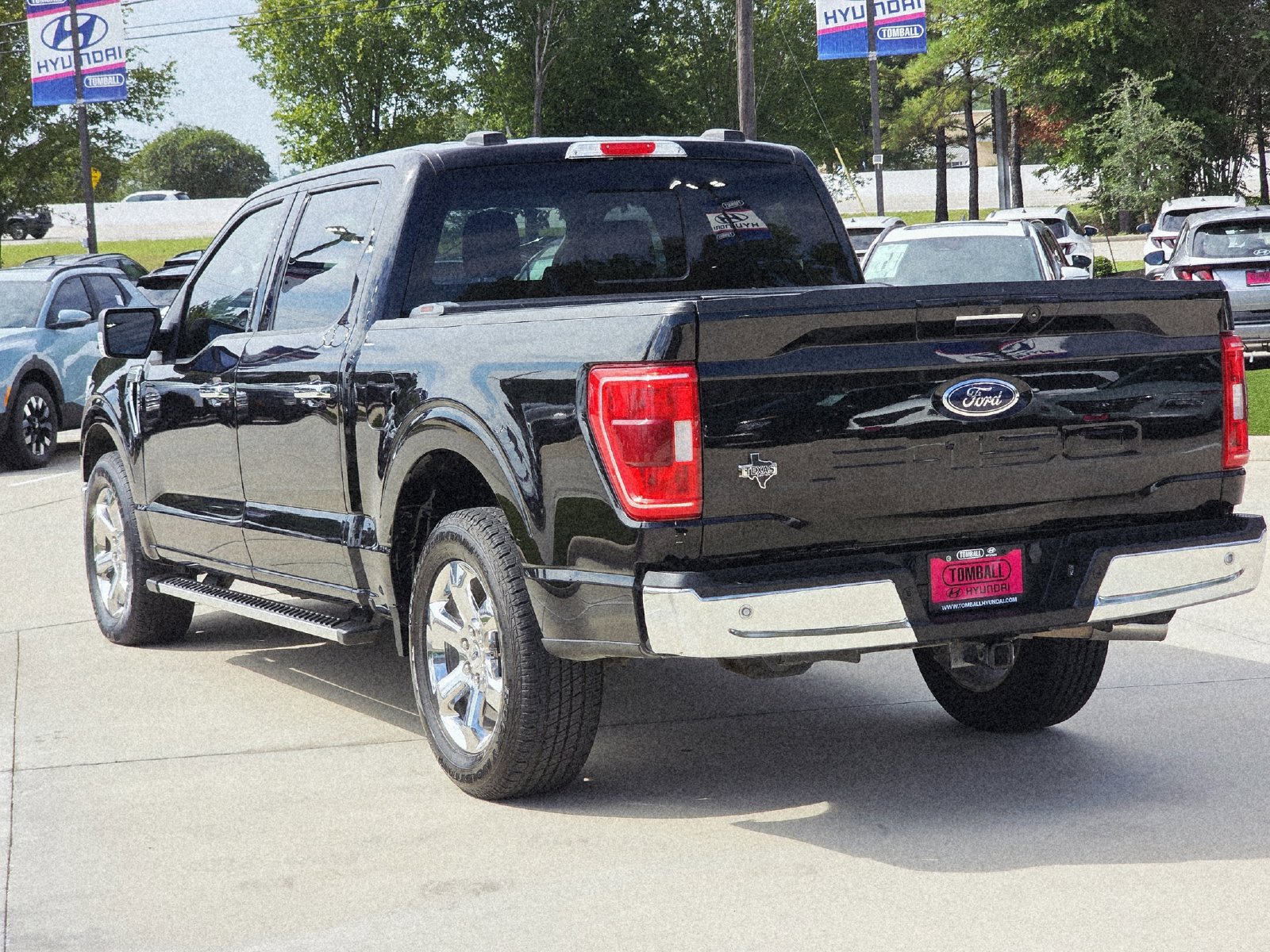 Used 2023 Ford F150 XLT w/ Equipment Group 302A High RWD image 7