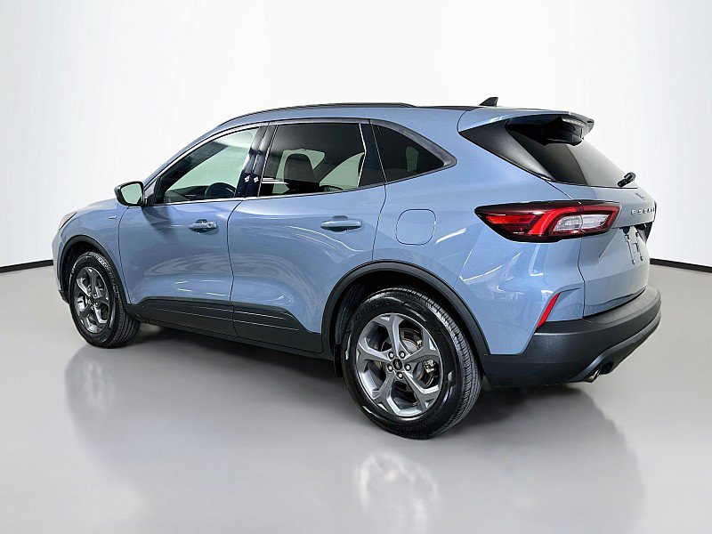 Used 2025 Ford Escape ST-Line Select AWD/4WD image 5