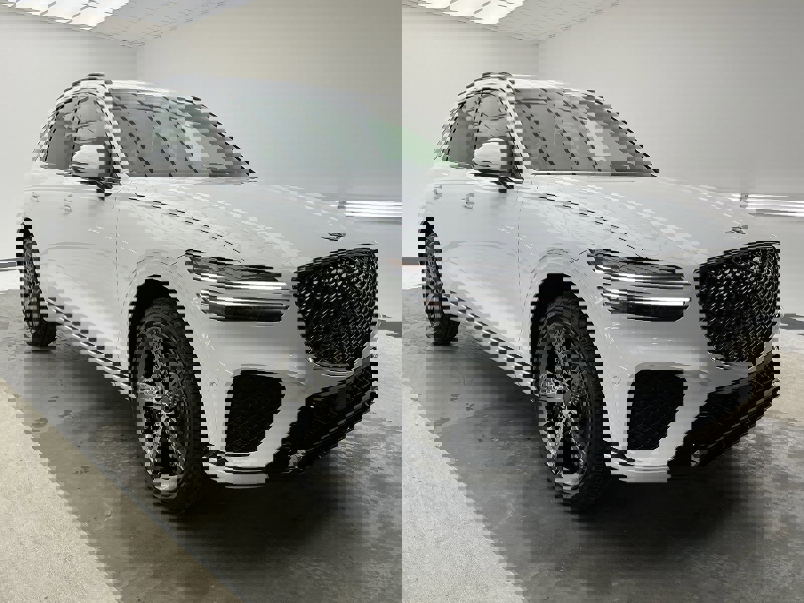 Used 2025 Genesis GV70 3.5T Sport w/ Sport Prestige Package image 3