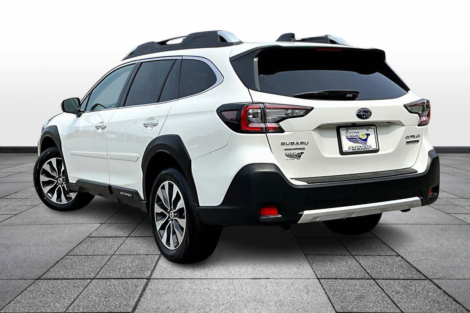 Used 2025 Subaru Outback Touring XT image 2