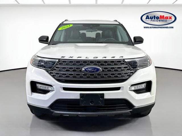 Used 2023 Ford Explorer XLT w/ Equipment Group 202A AWD/4WD image 7