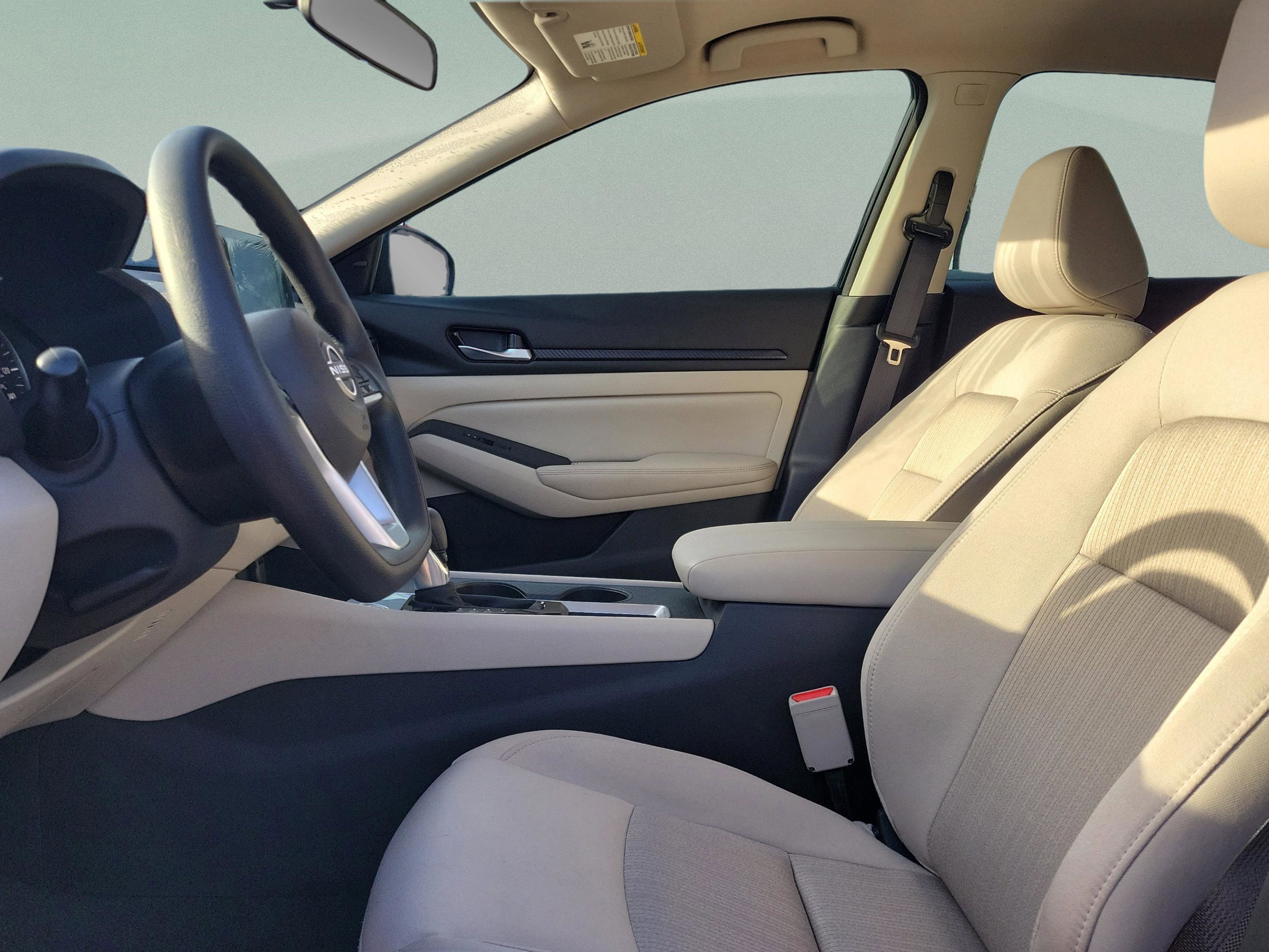 Certified 2025 Nissan Altima 2.5 SV image 21