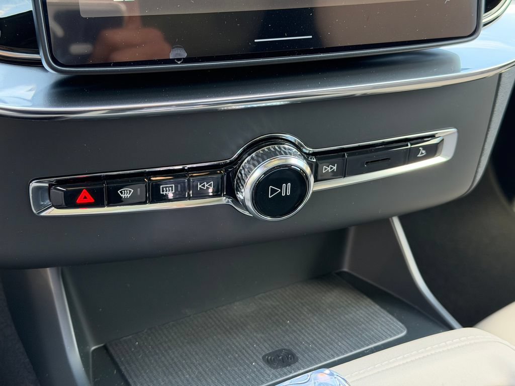 New 2026 Volvo XC90 T8 Plus AWD/4WD image 27