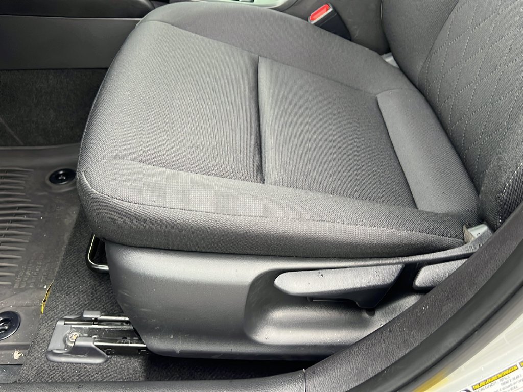 Used 2025 Toyota Corolla LE FWD image 18