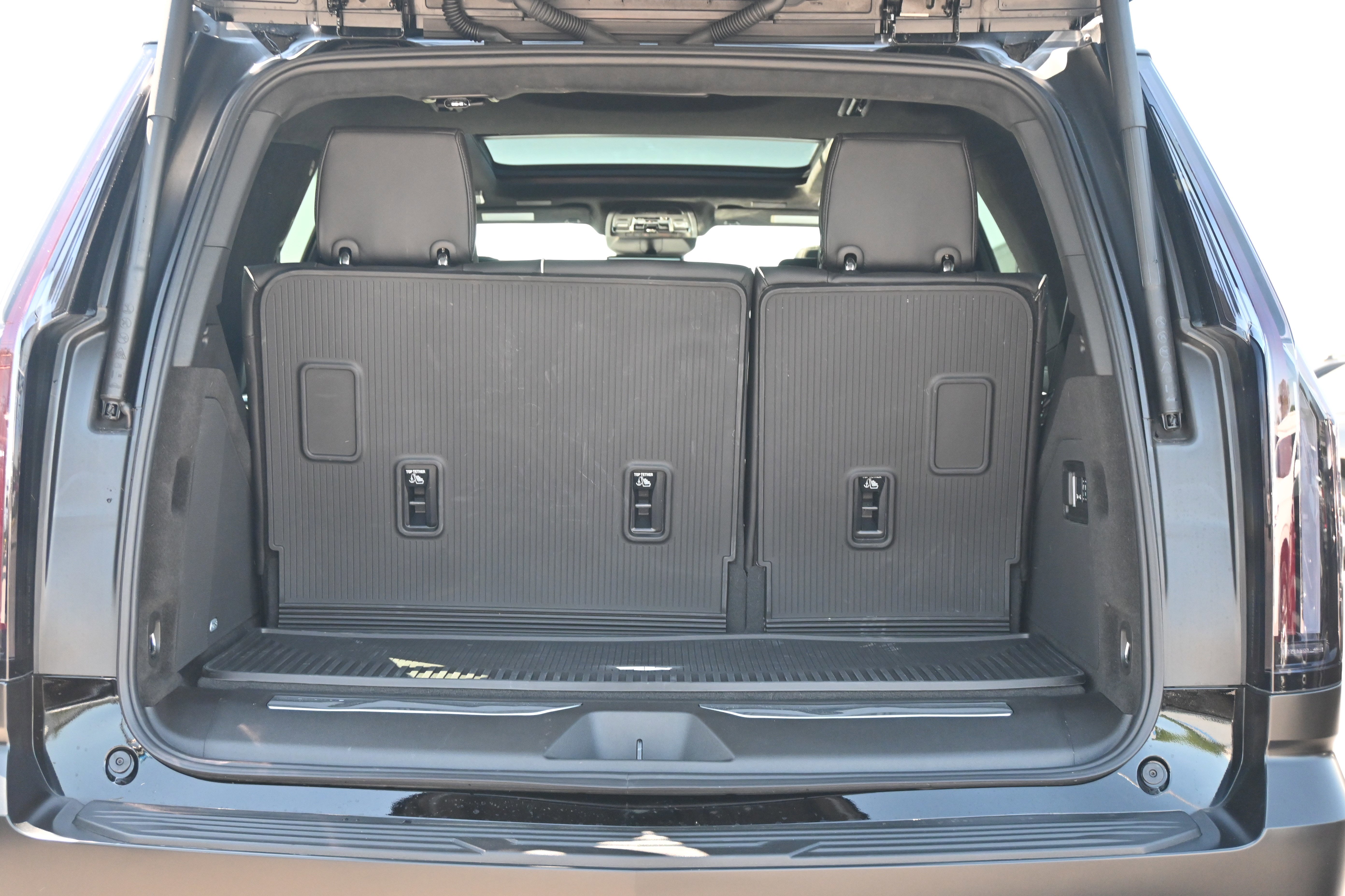 Used 2025 Cadillac Escalade V AWD/4WD image 39