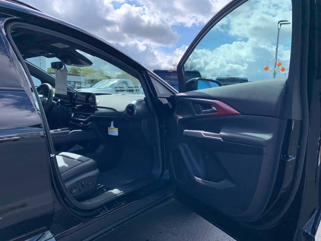 New 2026 Chevrolet Equinox EV RS image 28