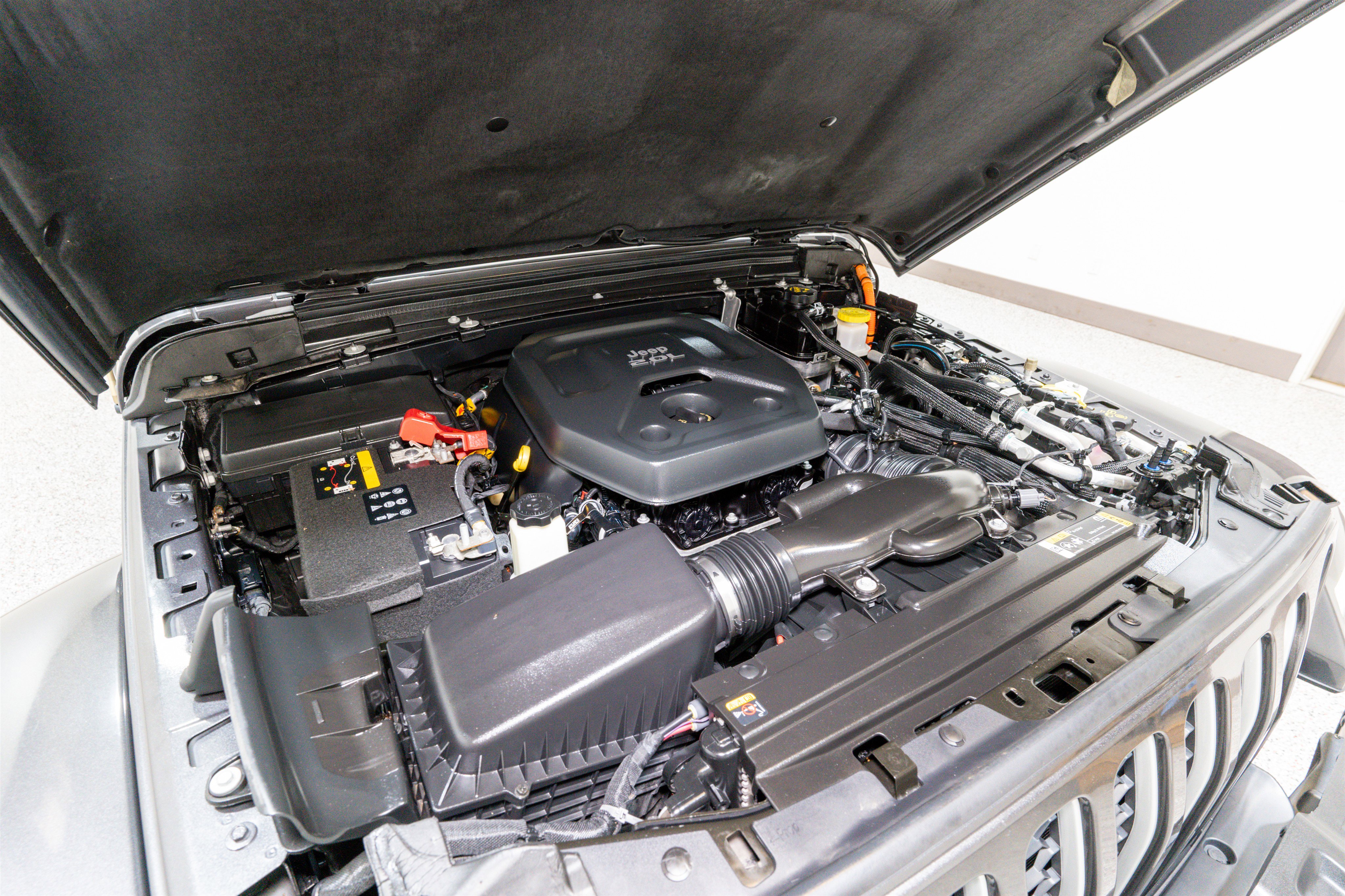 Used 2021 Jeep Wrangler Unlimited Sahara w/ Cold Weather Group image 34