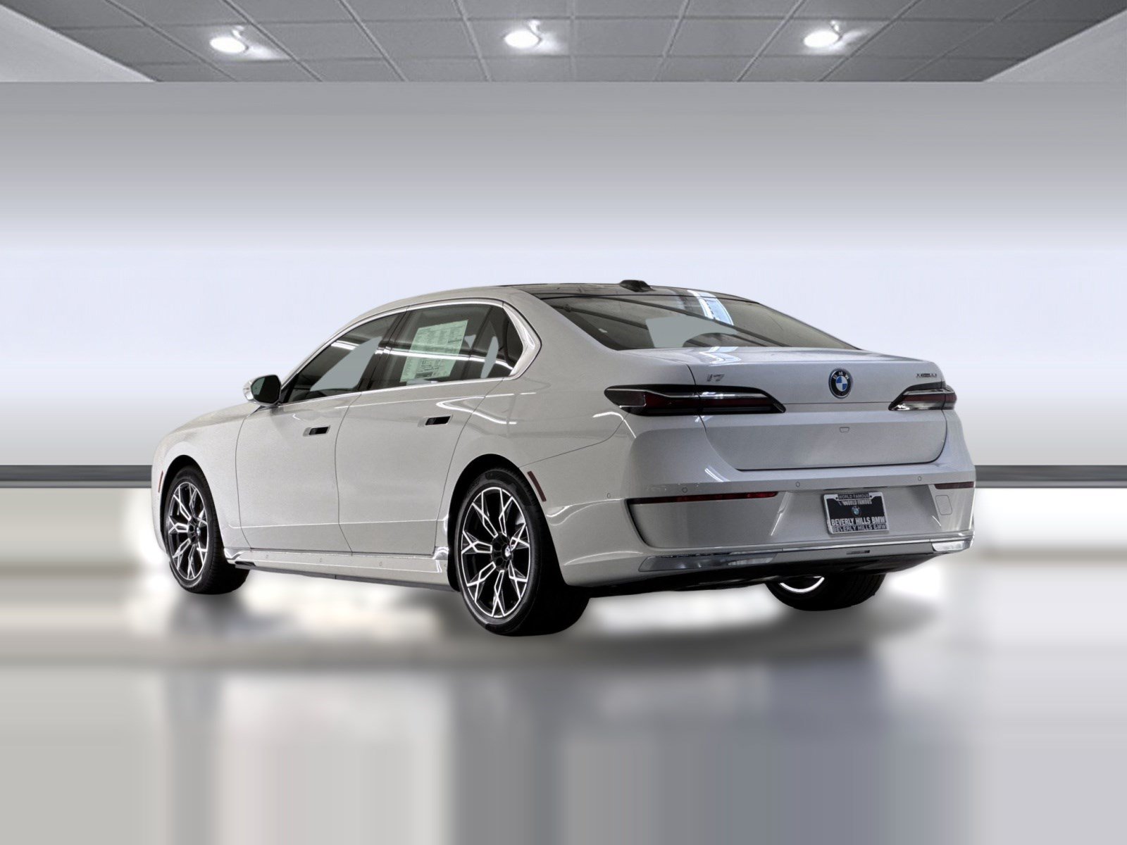Used 2026 BMW i7 xDrive60 w/ Executive Package AWD/4WD image 3