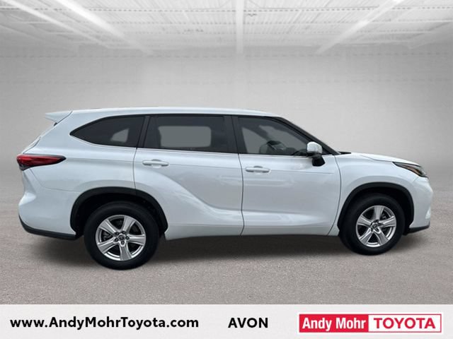 Used 2023 Toyota Highlander LE FWD image 8