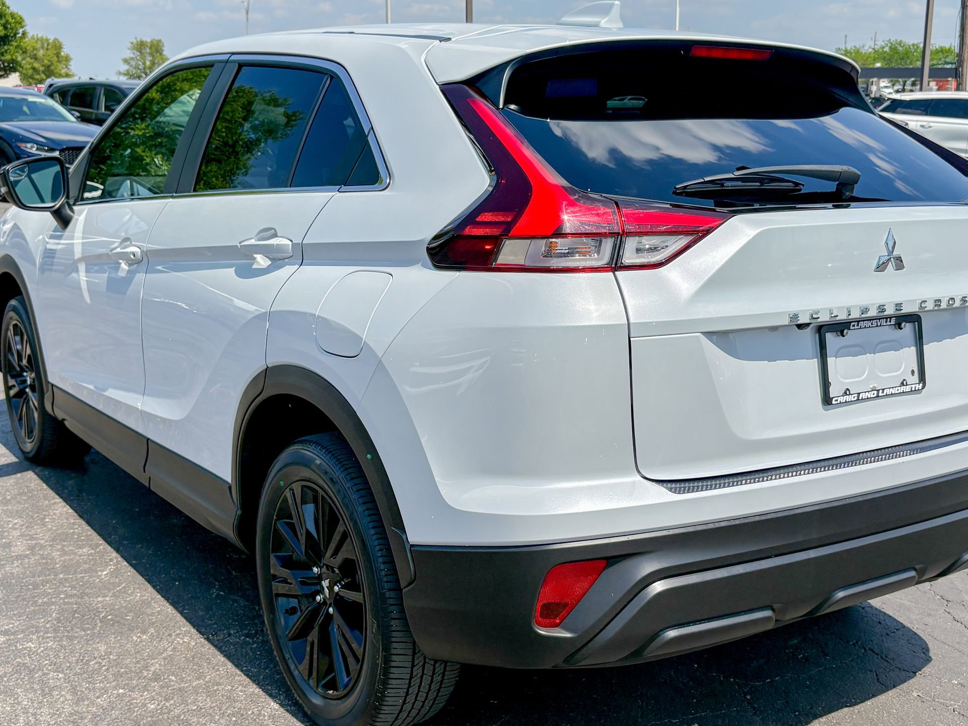 Used 2023 Mitsubishi Eclipse Cross LE AWD/4WD image 13