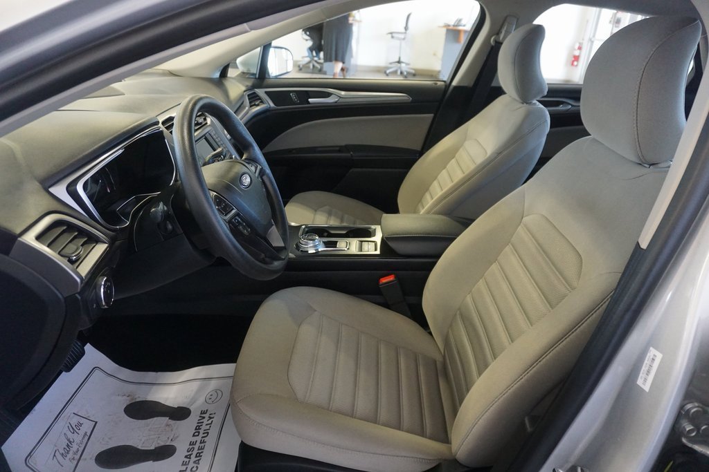 Used 2018 Ford Fusion S image 16