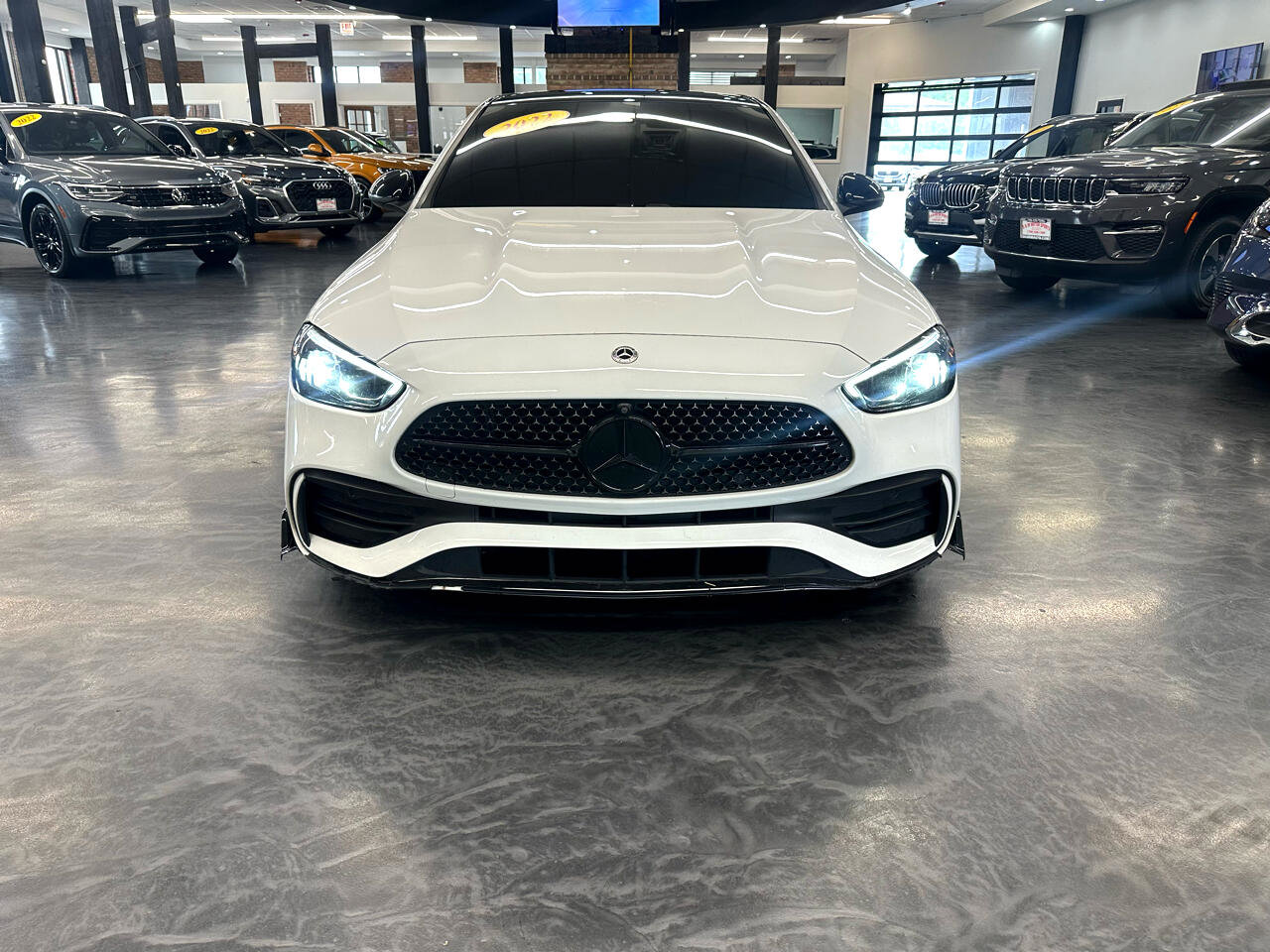 Used 2022 Mercedes-Benz C 300 4MATIC Sedan image 2