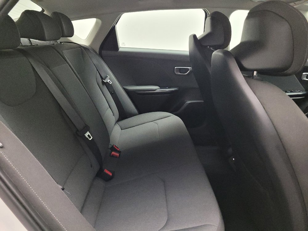 Used 2025 Kia K4 FWD image 19