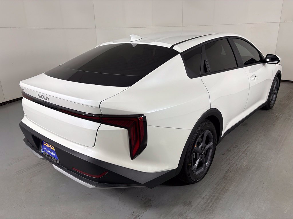 New 2026 Kia K4 FWD image 8