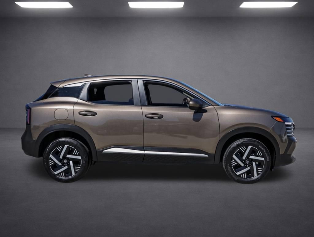 Used 2025 Nissan Kicks SV FWD image 3