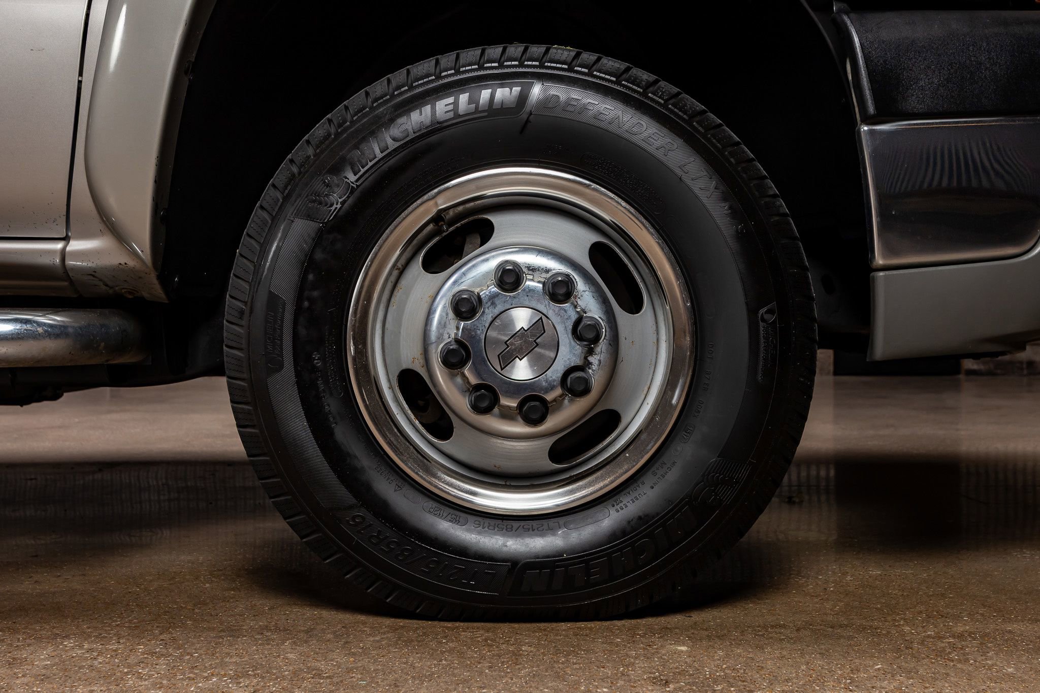 Used 2005 Chevrolet Silverado 3500 LT w/ Heavy-Duty Power Package image 10