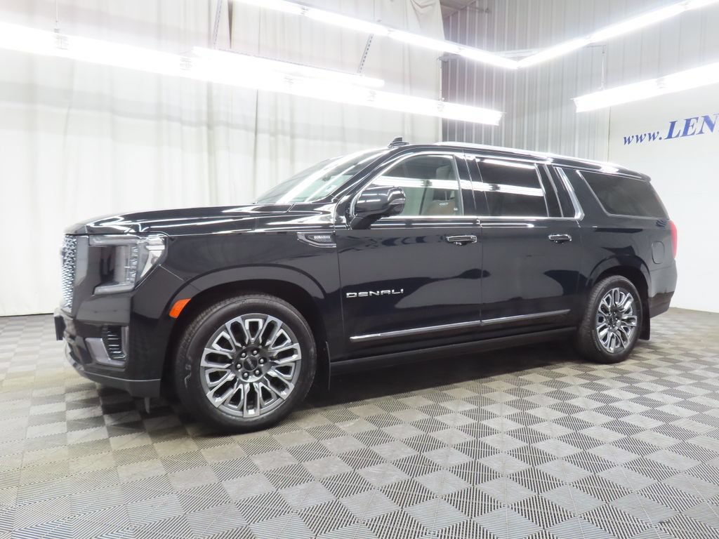 Used 2024 GMC Yukon XL Denali Ultimate AWD/4WD image 6