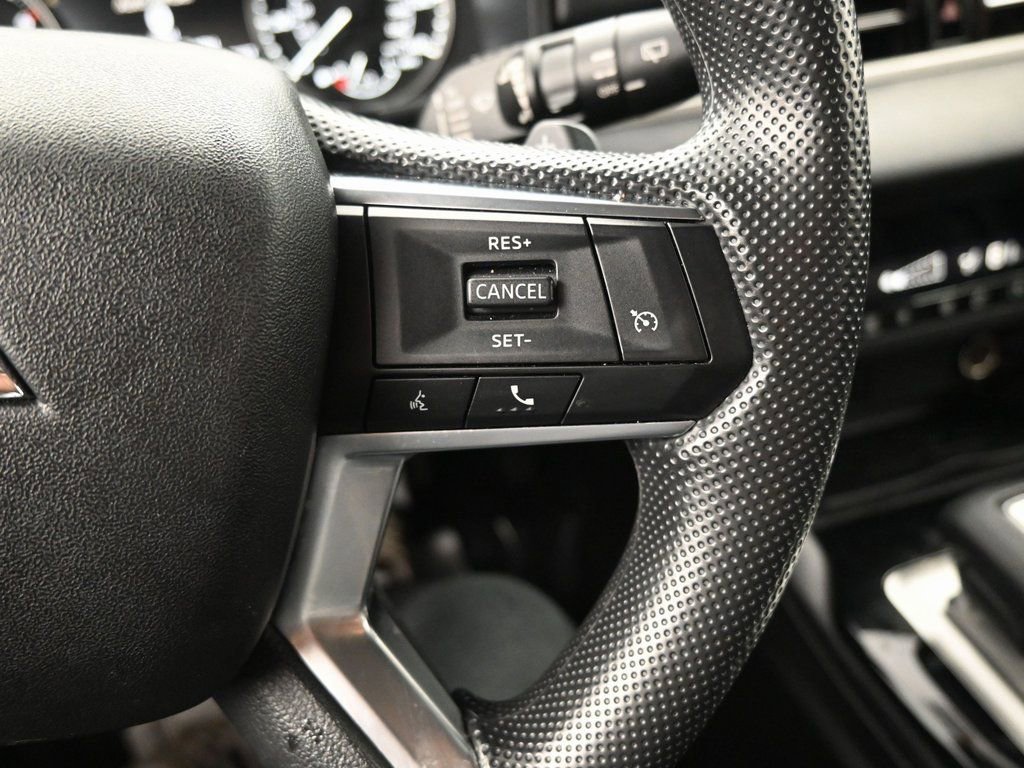 Used 2025 Mitsubishi Outlander ES image 20