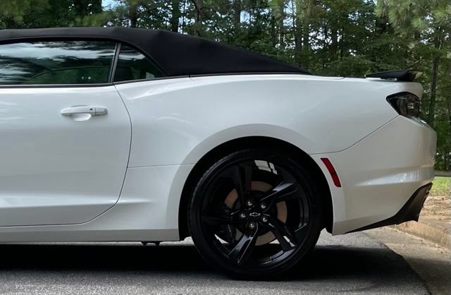 Used 2023 Chevrolet Camaro SS RWD image 5