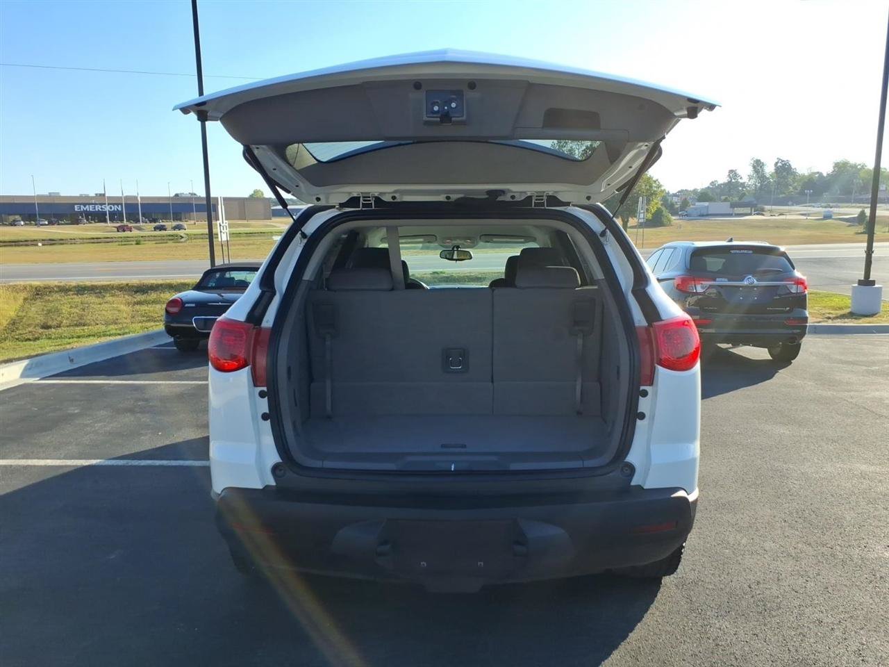 Used 2012 Chevrolet Traverse LS w/ LPO, 'HIT The Road' Package AWD/4WD image 6