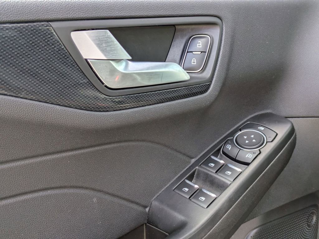 Used 2025 Ford Escape ST-Line image 13