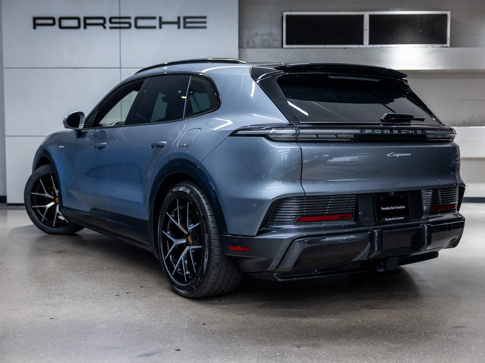 New 2026 Porsche Cayenne Electric AWD/4WD image 3