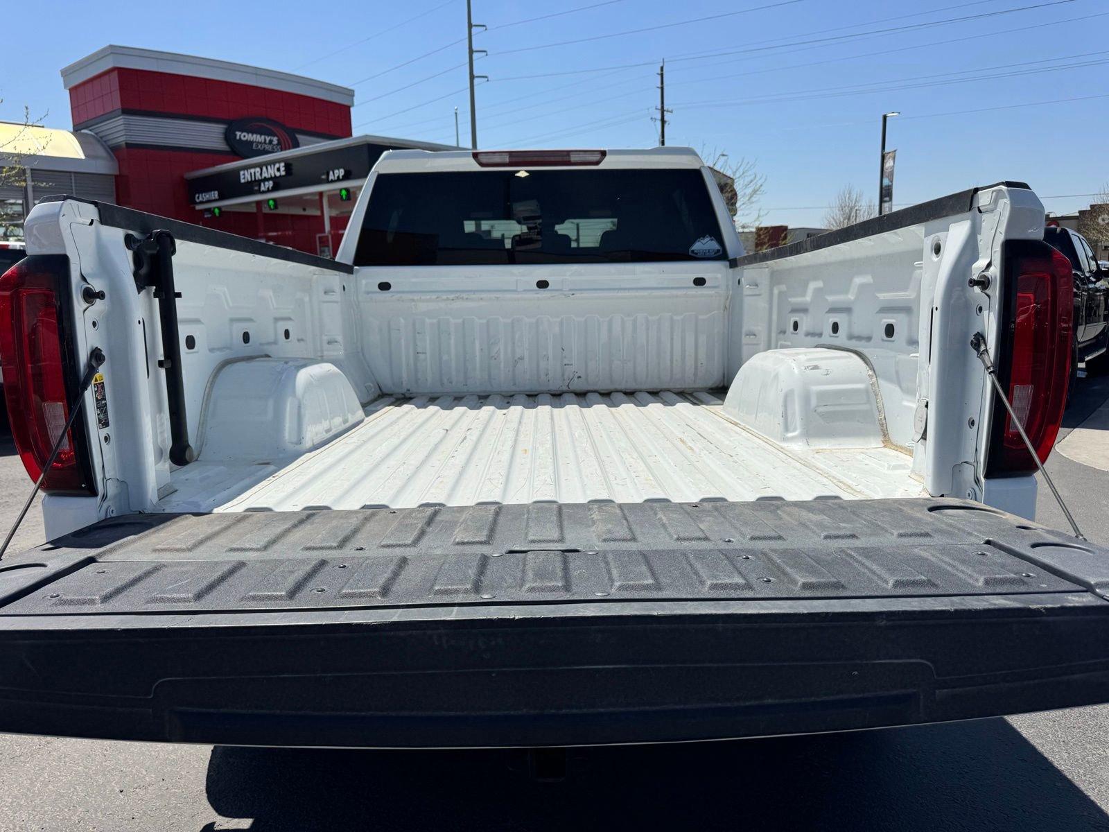 Used 2022 GMC Sierra 1500 SLT image 9