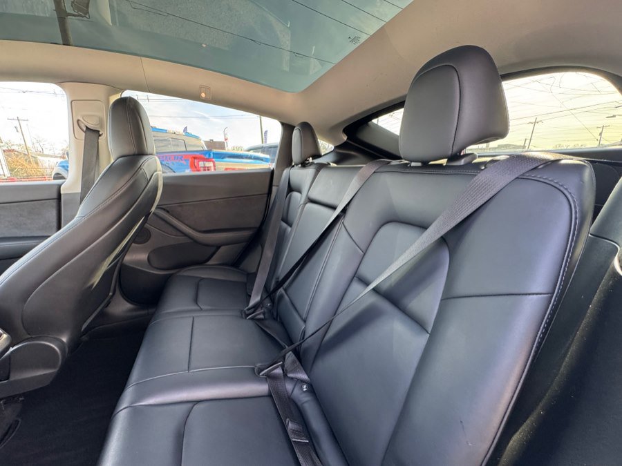 Used 2022 Tesla Model Y Performance image 27