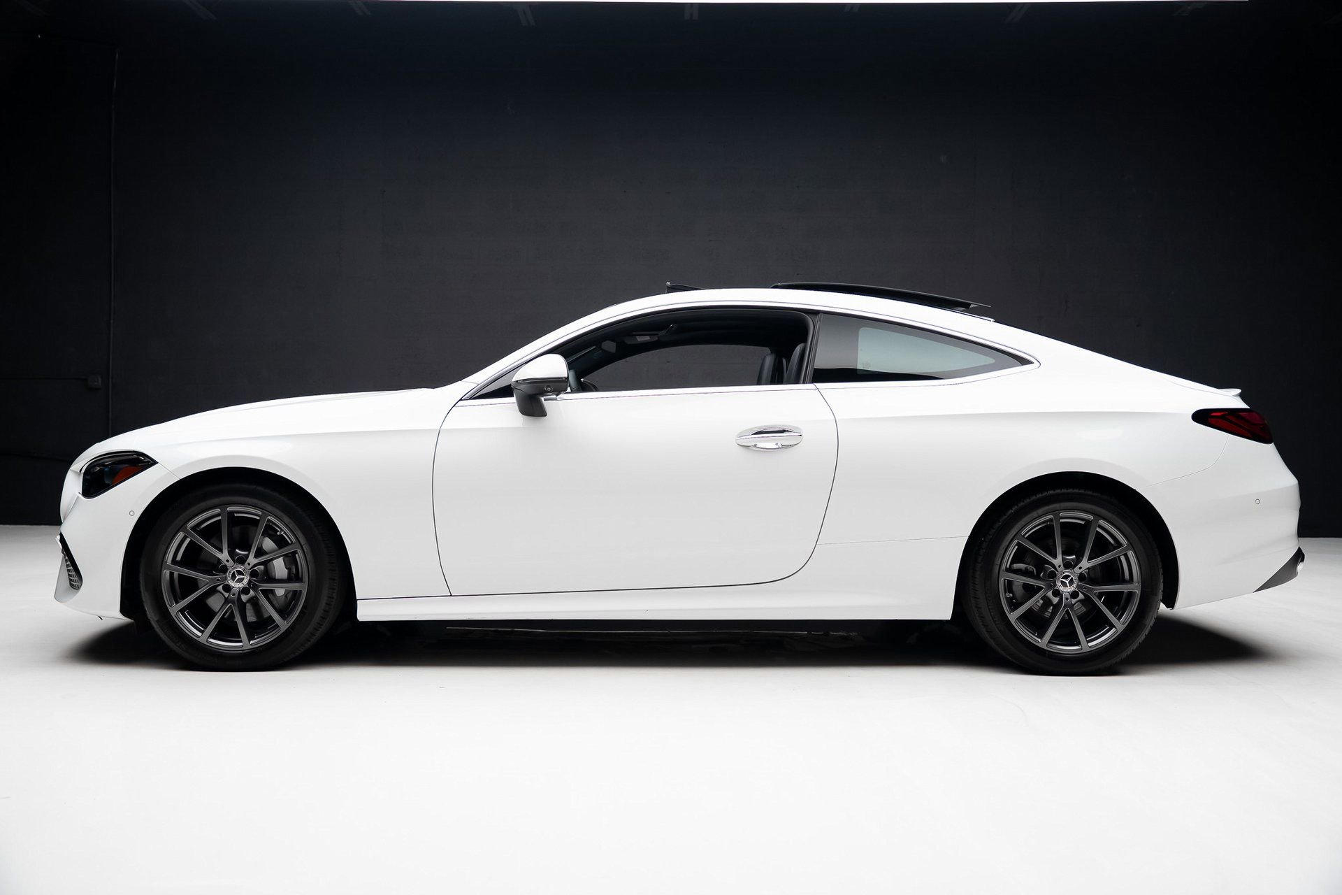 Used 2024 Mercedes-Benz CLE 300 4MATIC Coupe image 18