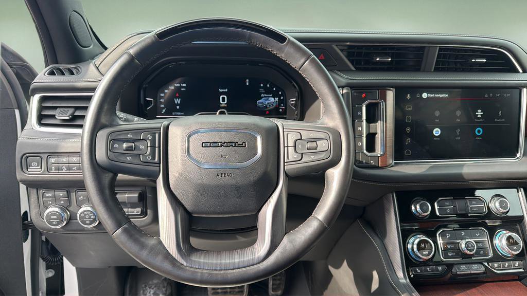 Used 2023 GMC Yukon XL Denali Ultimate image 27
