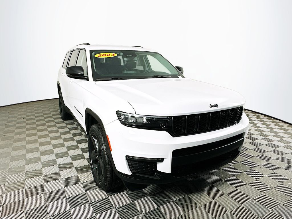 Certified 2023 Jeep Grand Cherokee L Limited w/ Black Appearance Package AWD/4WD image 2
