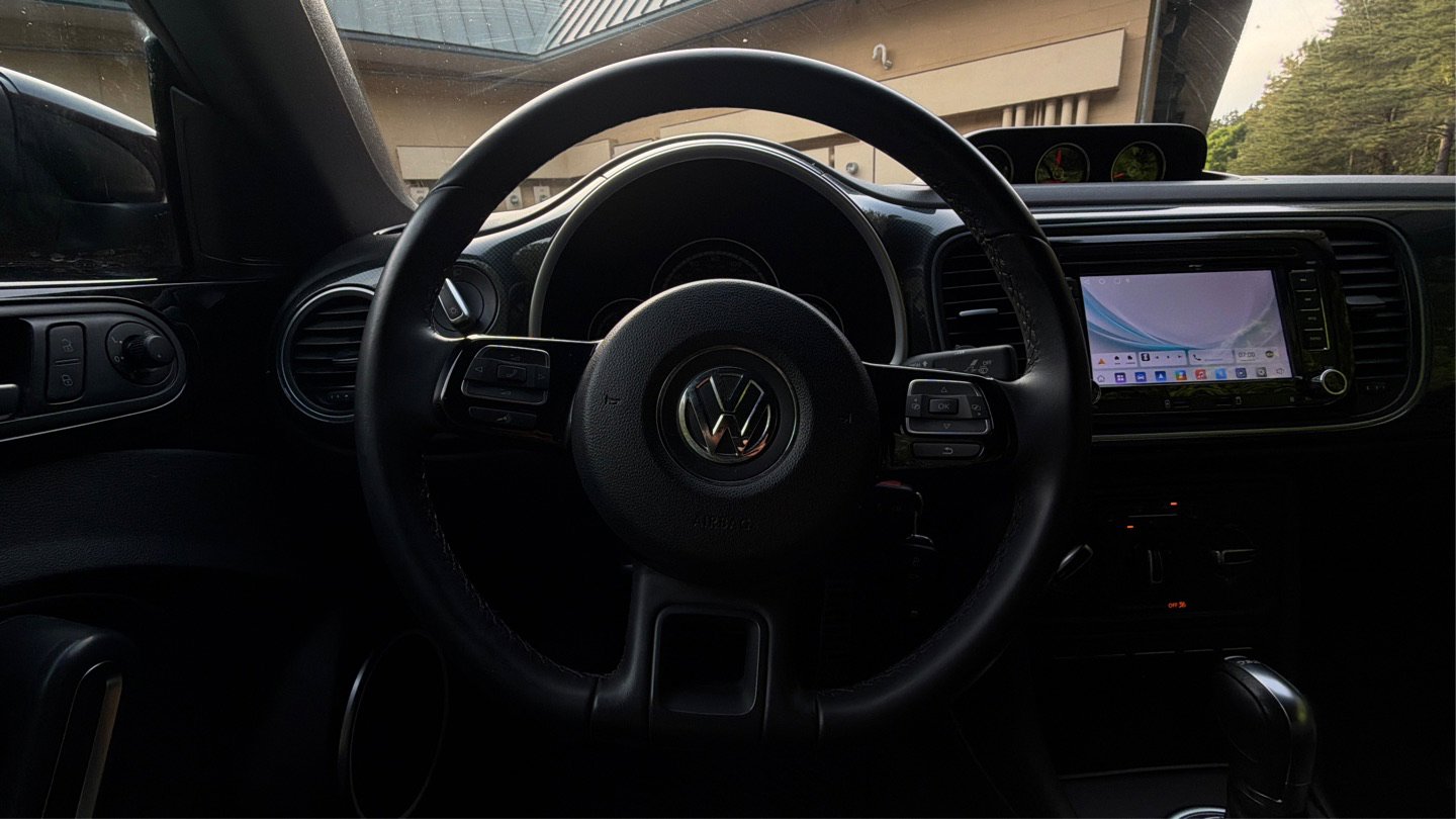Used 2014 Volkswagen Beetle R-Line FWD image 31