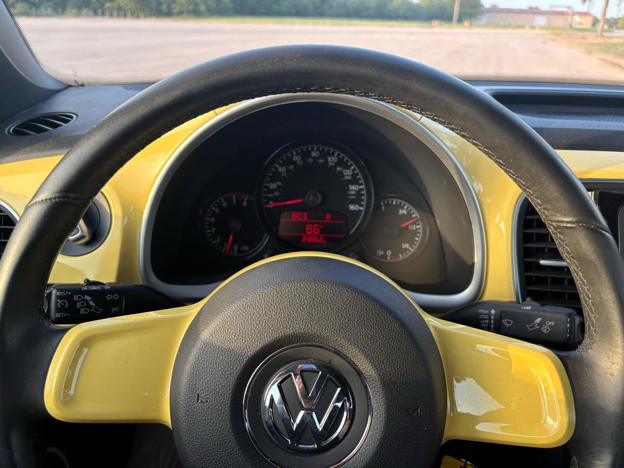 Used 2012 Volkswagen Beetle 2.5 FWD image 30