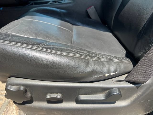Used 2013 Chevrolet Suburban LT AWD/4WD image 19