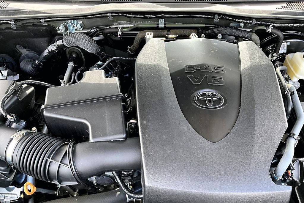 Used 2023 Toyota Tacoma SR5 RWD image 31