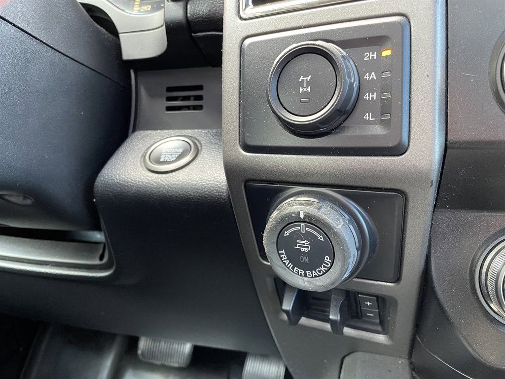 Used 2019 Ford F150 Raptor w/ Equipment Group 802A Luxury AWD/4WD image 35