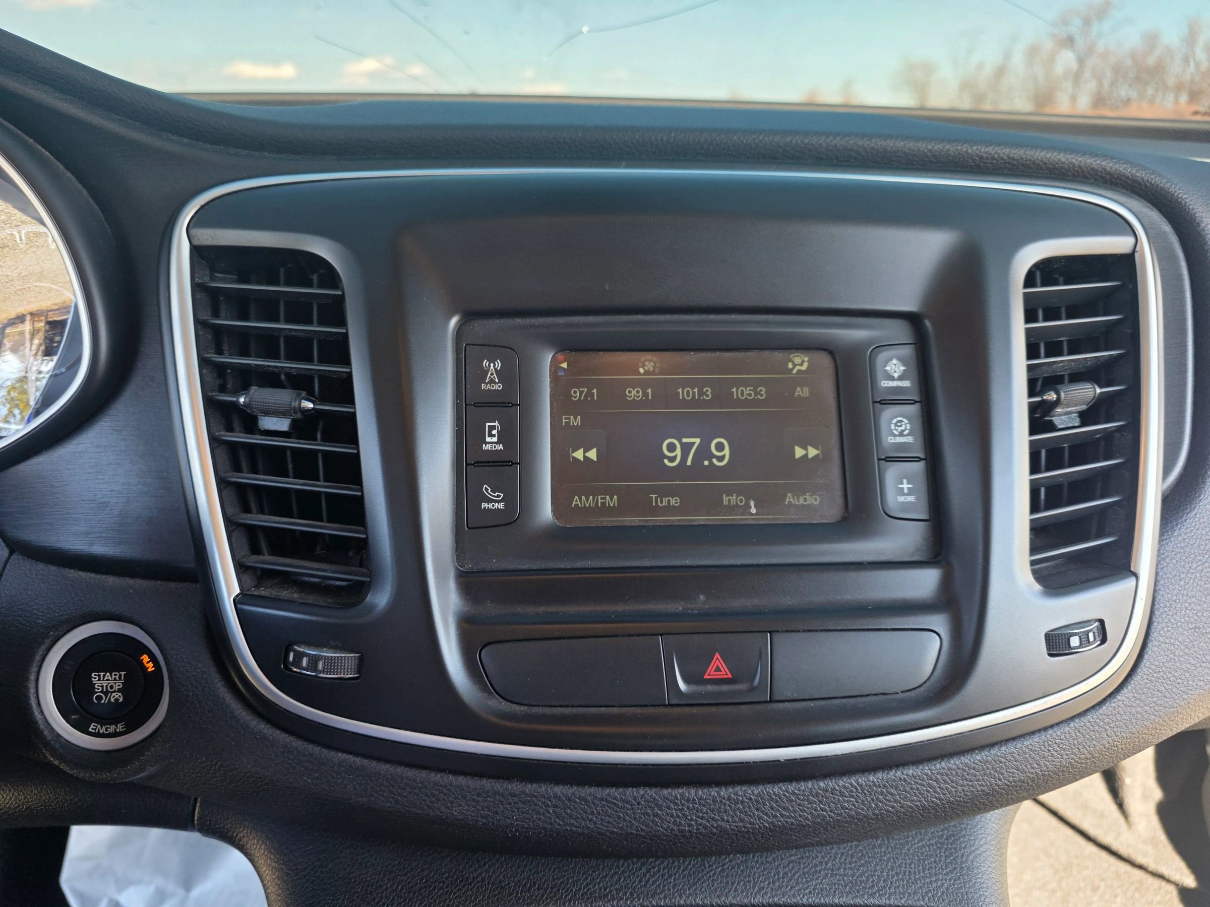 Used 2015 Chrysler 200 Limited image 11