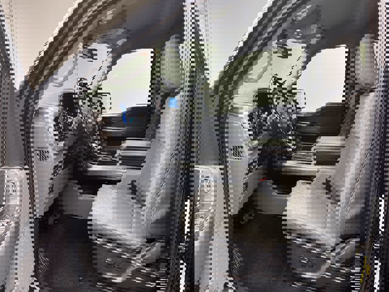 Certified 2022 Ford F150 XLT w/ Equipment Group 301A Mid image 3