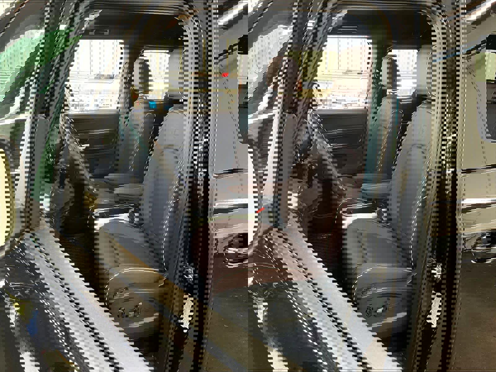 New 2025 Volkswagen ID. Buzz Pro S image 11