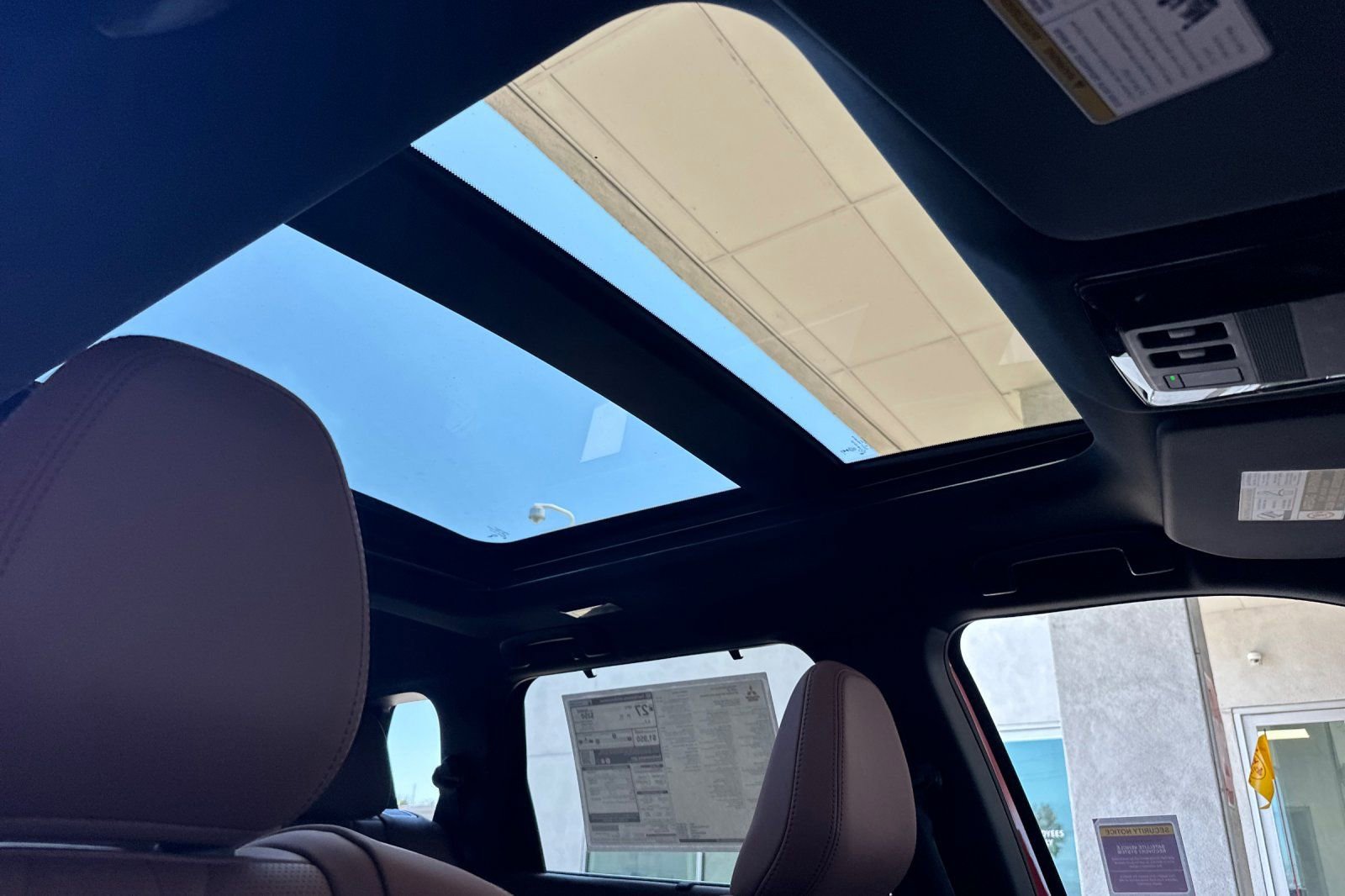 New 2025 Mitsubishi Outlander SEL image 15