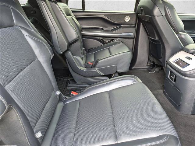 Used 2025 Lincoln Navigator Reserve w/ Jet Appearance Package AWD/4WD image 22